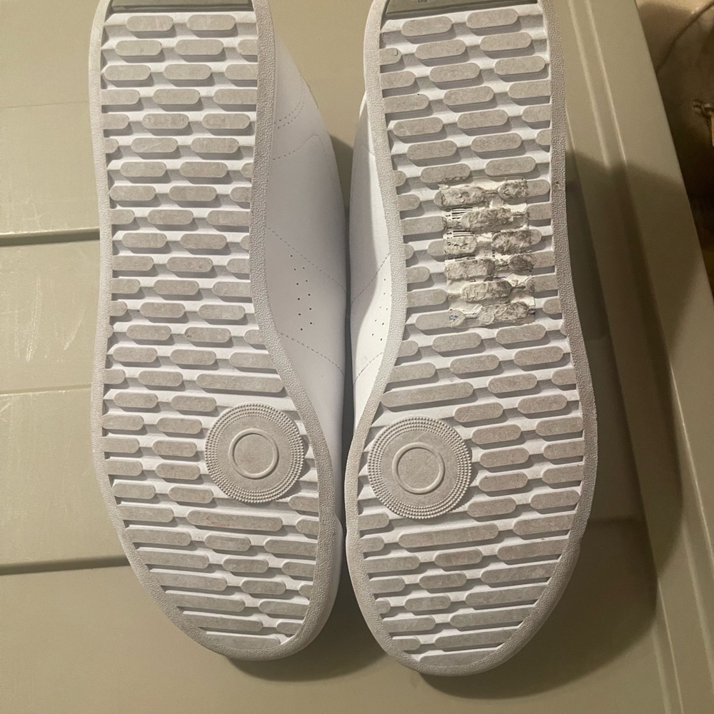 Reebok Classic White Sneakers Size 10 - Picture 6 of 6